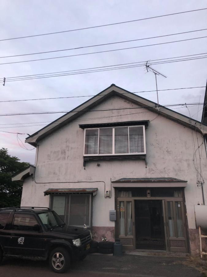 Poor And Shabby Guesthouse "Utaratoikan" Teshio Exterior photo